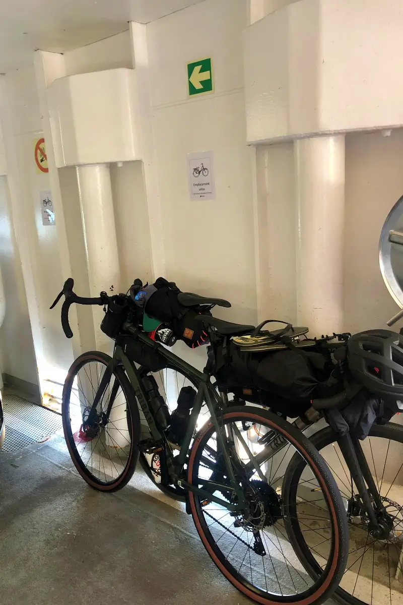 vélo dans le ferry